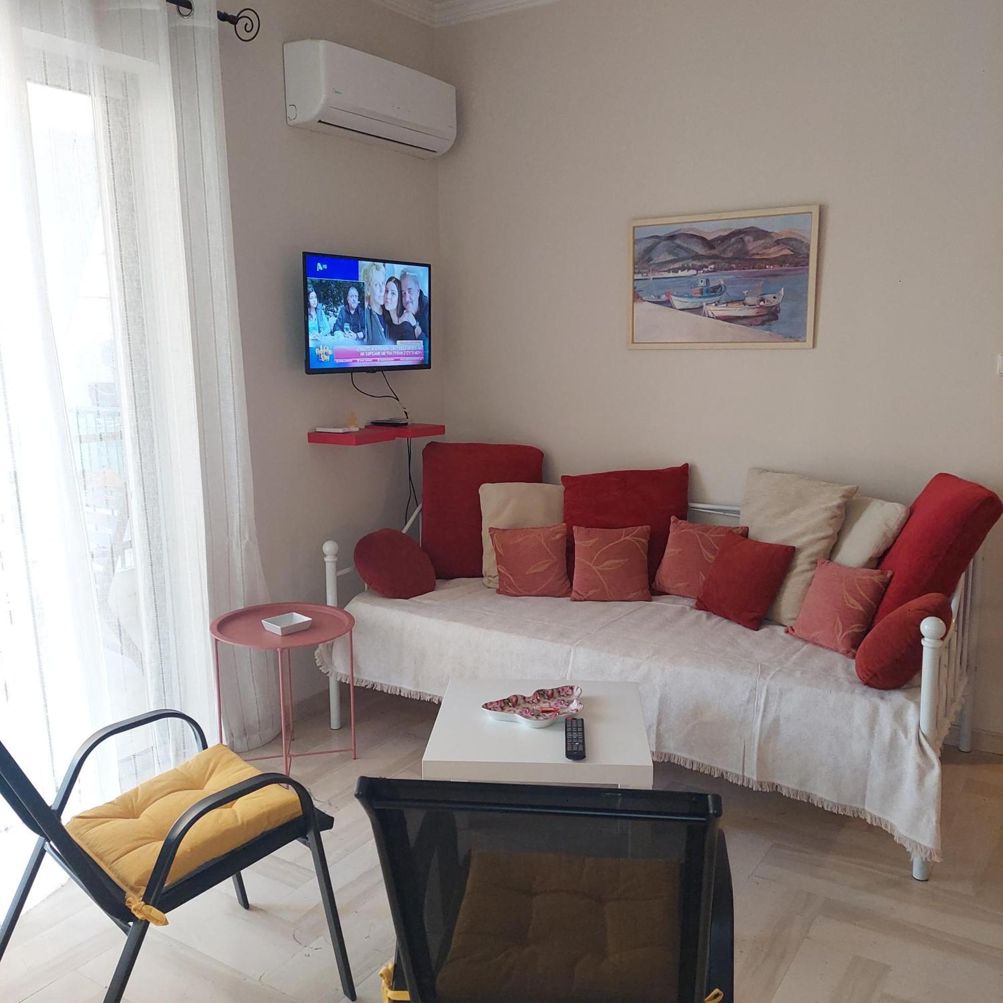 Family Apartment Патра Экстерьер фото